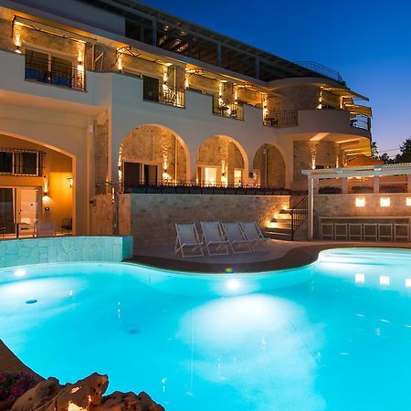 Neikos Mediterraneo Luxury Suites Hanioti Exterior photo