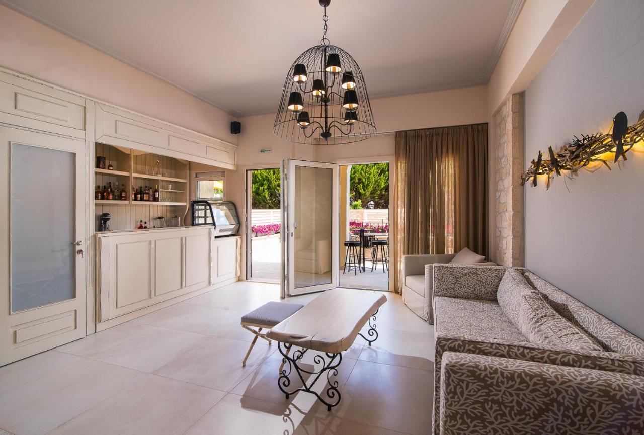 Neikos Mediterraneo Luxury Suites Hanioti Exterior photo